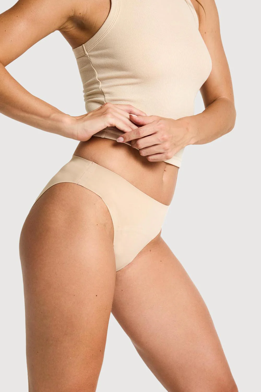 D2000 - Modibodi Seamfree Bikini Moderate-Heavy - Image 2