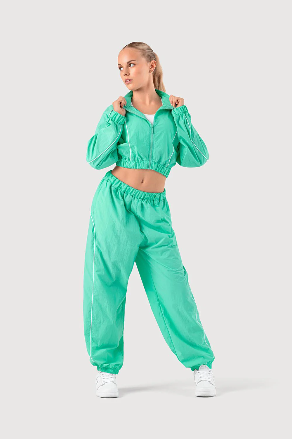 J55720G - Step Up Jacket - Image 4