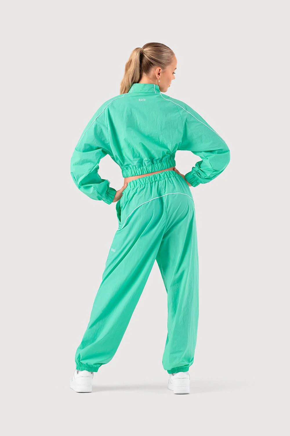 J55720G - Step Up Jacket - Image 5