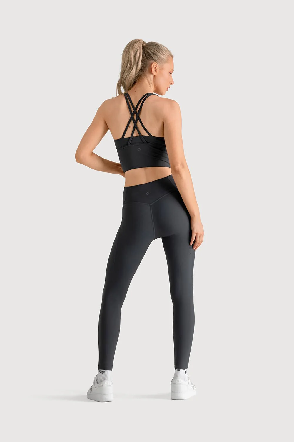 T5902Y - BLOCHeverhold™ V Shape Tight Regular - Image 4