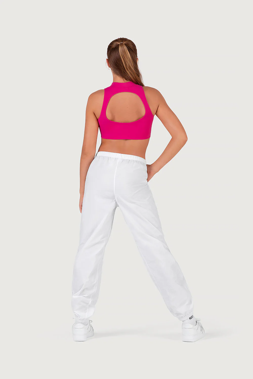 Z55754G - Avant Cut Out Tank - Image 4