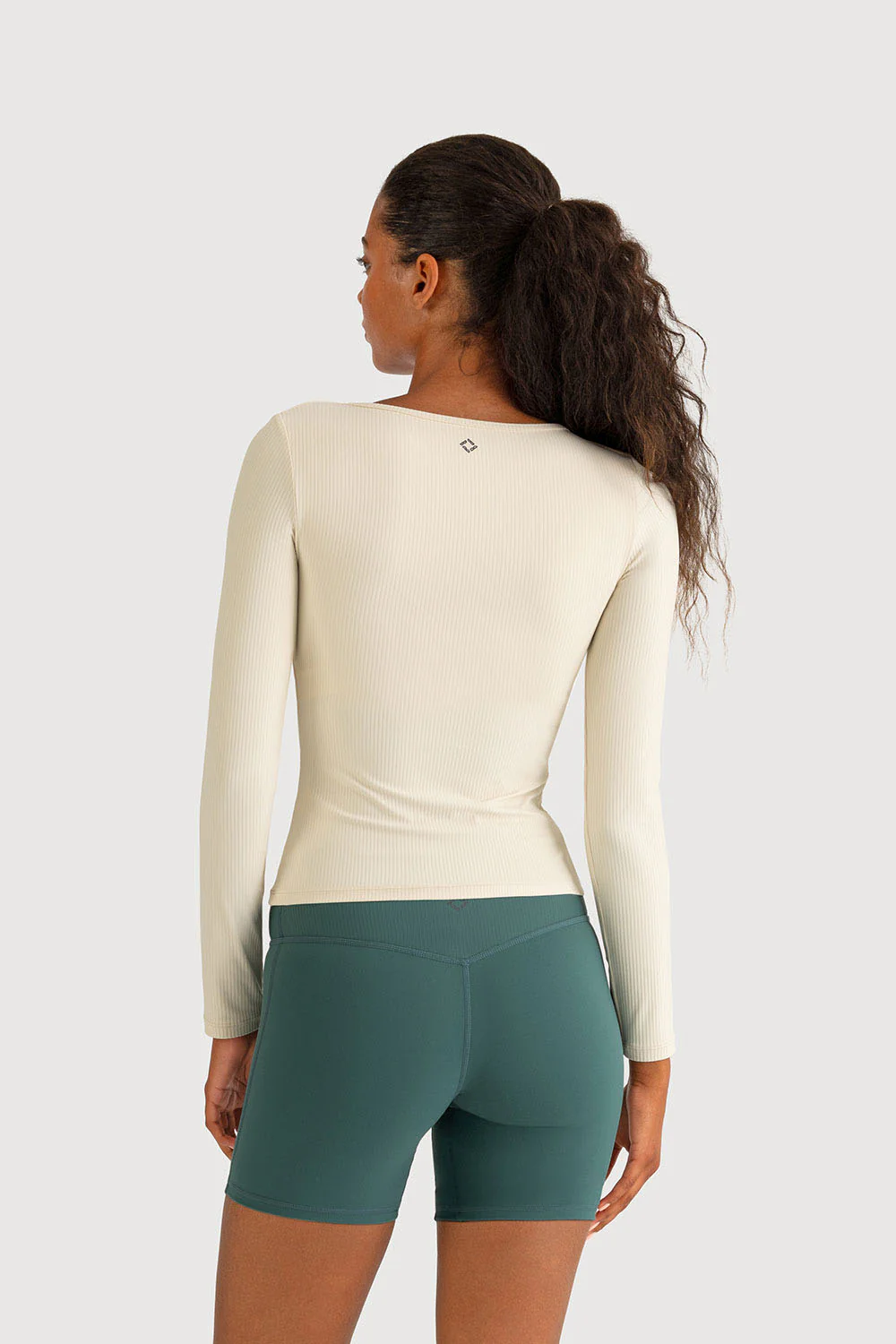 Z5683Y - Rib Essential Long Sleeve Top - Image 2