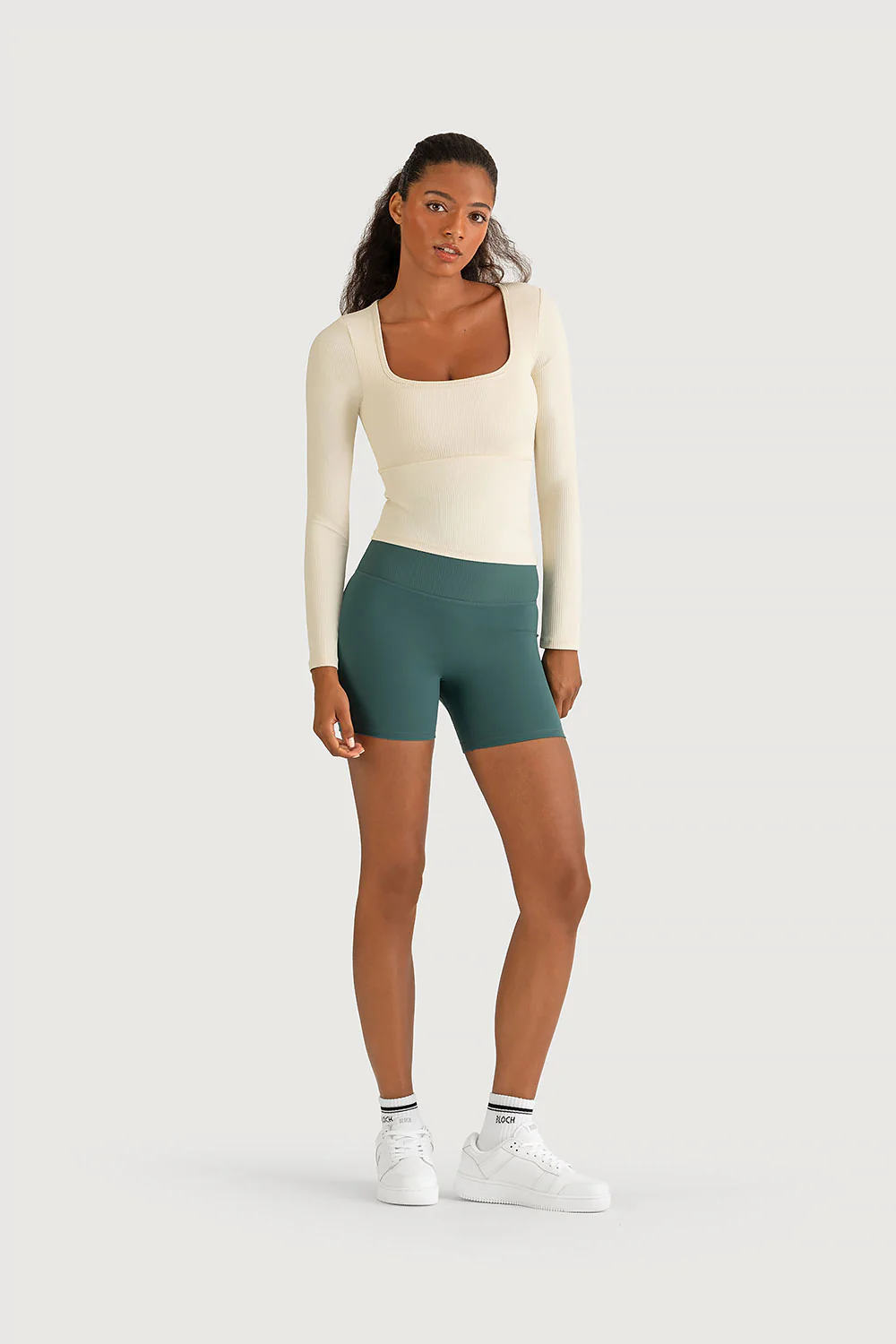 Z5683Y - Rib Essential Long Sleeve Top - Image 3