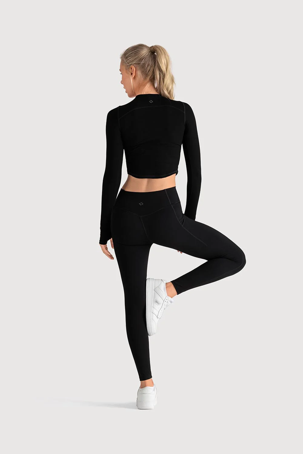 Z5990YN - Dynamic Long Sleeve Top - Image 5